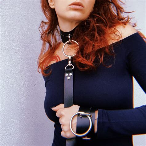BDSM Gear for Women Submissive Collar and Leash Set | Etsy