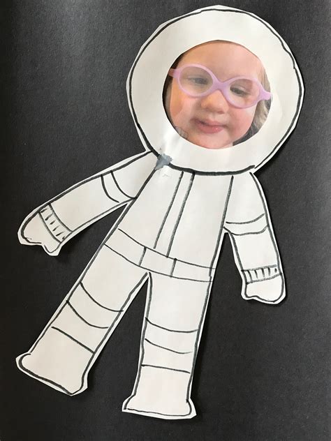 Printable Astronaut Template - Printable Word Searches