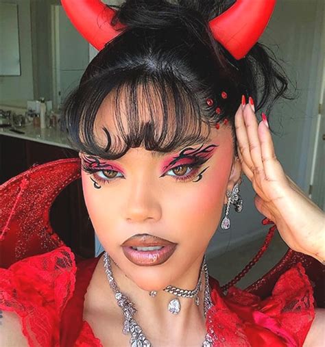 devil-halloween-makeup-look | Ecemella