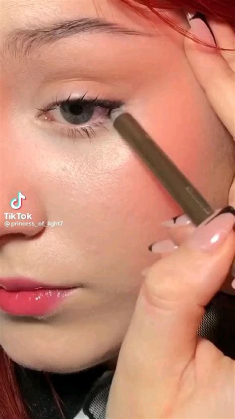 Pin by для твоих сторис on Ваши пины | Eye makeup, Makeup tutorial, Eye ...