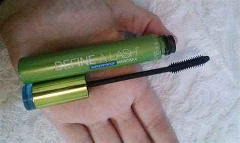 Dezesseis Fases: Review: Rimel Define-a-lash waterproof da Maybelline