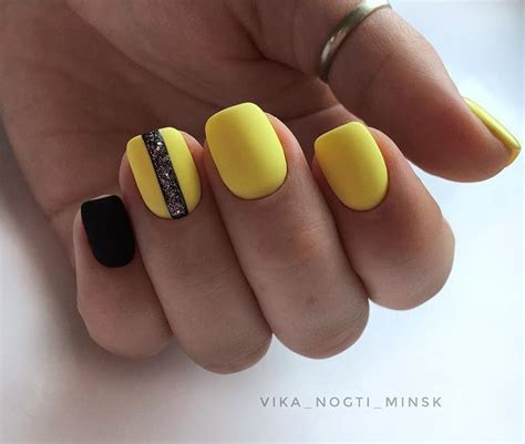 Желтые короткие ногти: 50+ ярких и солнечных идей