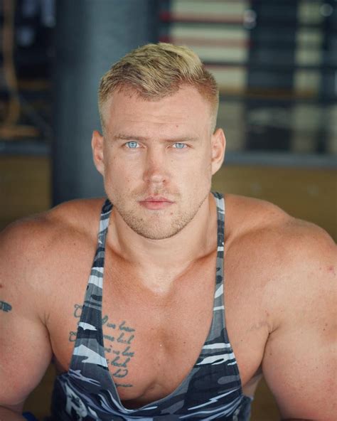 Дядя Сережа Fitness Model Сочи on Instagram: “Что это у тебя там?? ЖИР ...