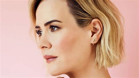 Download Sarah Paulson Aesthetic Pink Background Wallpaper | Wallpapers.com