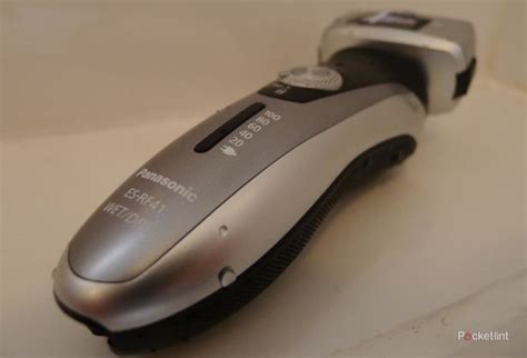 Panasonic ES-RF41 4-blade Wet and Dry shaver hands-on