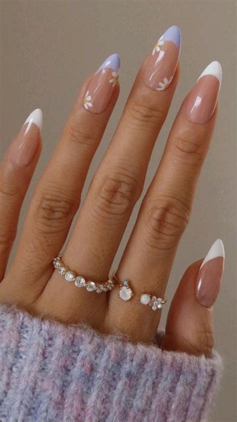 Cute french nails with a twist – Artofit