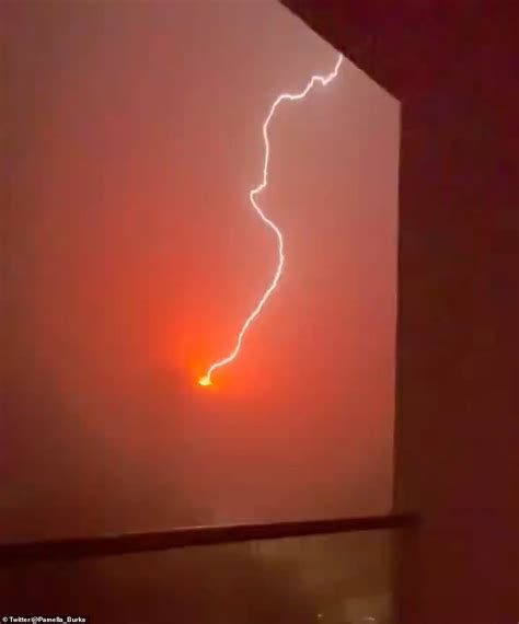 Hurricane Milton strikes Mexico as it thunders towards Florida with ...