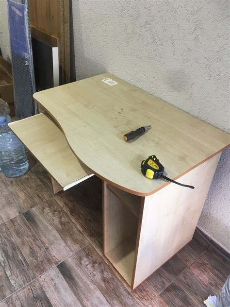 Бюро маса за компютър гр. Бургас Сарафово • OLX.bg