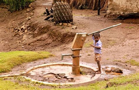 primer   benefits  challenges  groundwater popular science