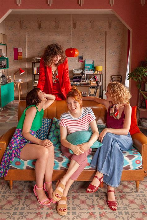 Así visten en realidad las actrices de 'Valeria', ¿conseguirían el