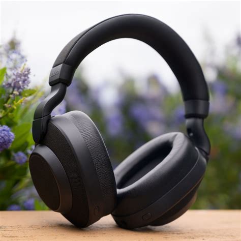 BEST NOISE CANCELLING HEADPHONES FOR 2020 - TechStory