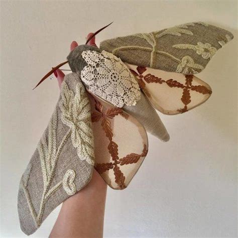 green - moth - textile art | Швейные поделки, Насекомые