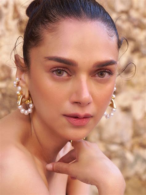 Aditi Rao Hydari makes a case for clean girl makeup at the Cannes Film