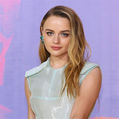 17 Mistakes to Avoid When Meeting His Family | Glamour