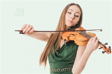 Обучение игре на скрипке в музыкальной школе Три Четверти
