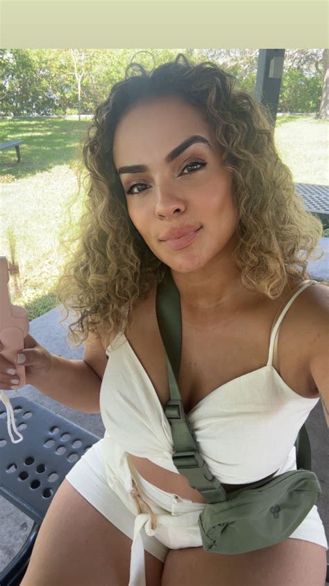 Thighs : r/JiselaDelgado