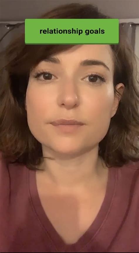 Milana Vayntrub Relationship : Judd Apatow S New Netflix Series Love ...