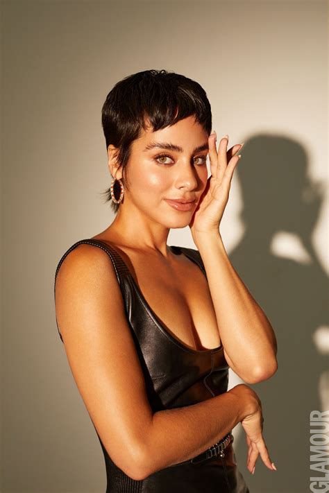 Esmeralda Pimentel en portada de Glamour México y Latinoamérica para