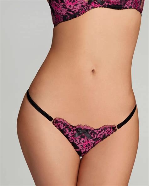 Розовые трусы стринги Carline Agent Provocateur – нет в наличии