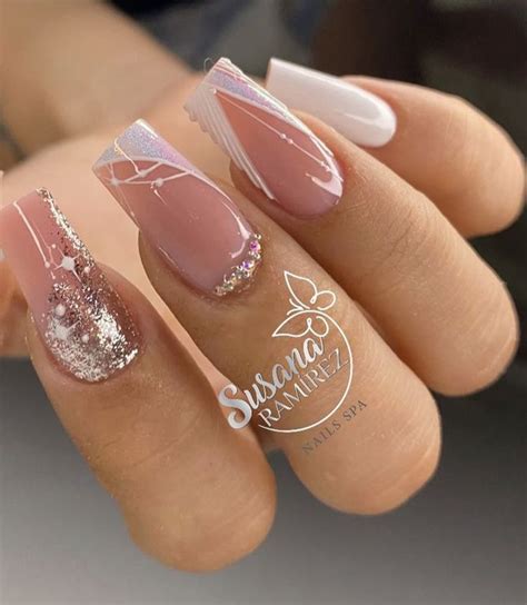 Diseños De Uñas Acrilicas Faciles Formales 【IDEAS E IMÁGENES】