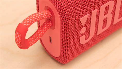 JBL GO 3 vs JBL Clip 4 Side-by-Side Speaker Comparison - RTINGS.com