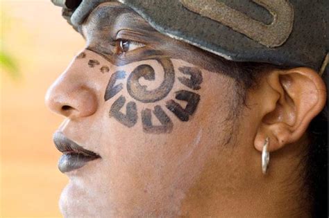 eunuch  telling stories