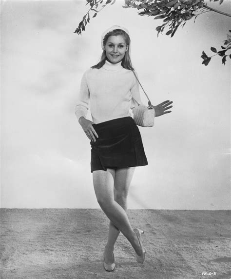 Slice of Cheesecake: Carol Lynley, pictorial