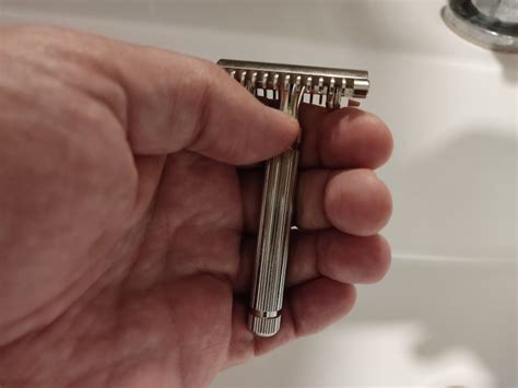 Fatip Piccolo (Open Comb) Razor Review - Small But Efficient