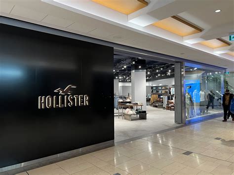 Town center hollister top