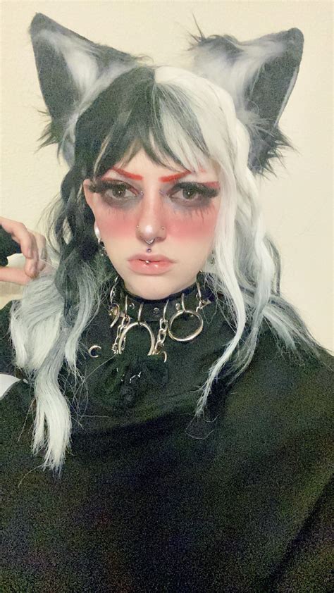 Cat girls will rule the world : r/prettyaltgirls