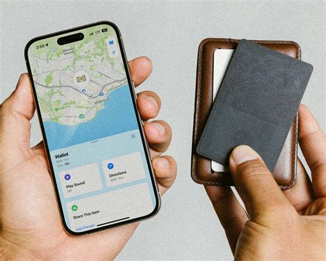 Every iPhone User Should Carry This Crazy-Thin AirTag Alternative