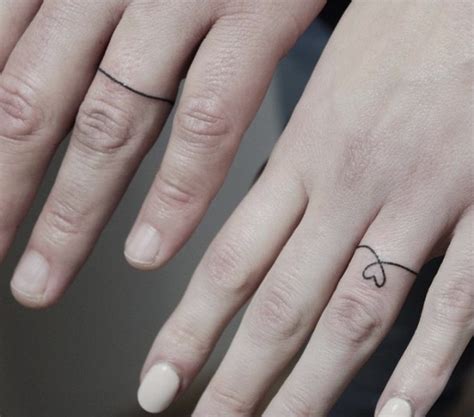 Coracao No Dedo Da Alianca - Tatuagem coração dedo vs aliança: qual realmente vale seu dinheiro?