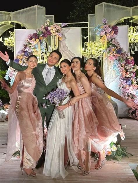 6 Potret Kompak Geng Blackpunk di Rangkaian Pernikahan Jessica Mila dan