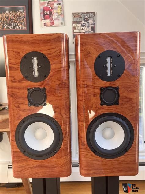 Philharmonic BMR Walnut Burl Monitor Speaker (Pair) Photo #4743099 - US ...