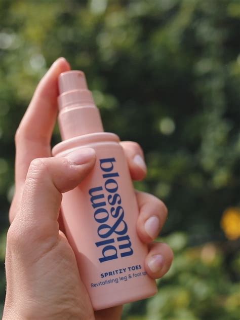 Revitalising leg & foot spray, Spritzy Toes - Cooling spray for legs