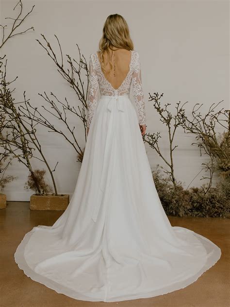 Elegant Silk Wedding Dresses With Sleeves