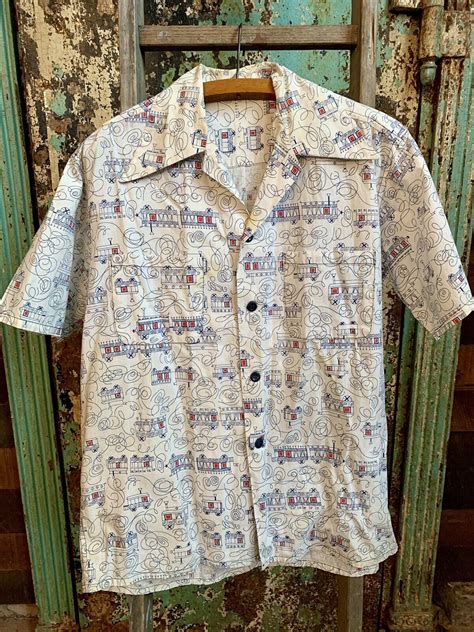 Vintage Homemade 1950s 1960s Locomotive Print Short S… - Gem