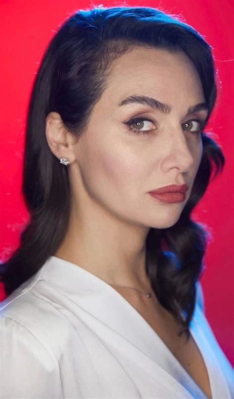 Pin on Турецкие актёры и актрисы | Turkish beauty, Tv series, Celebrities