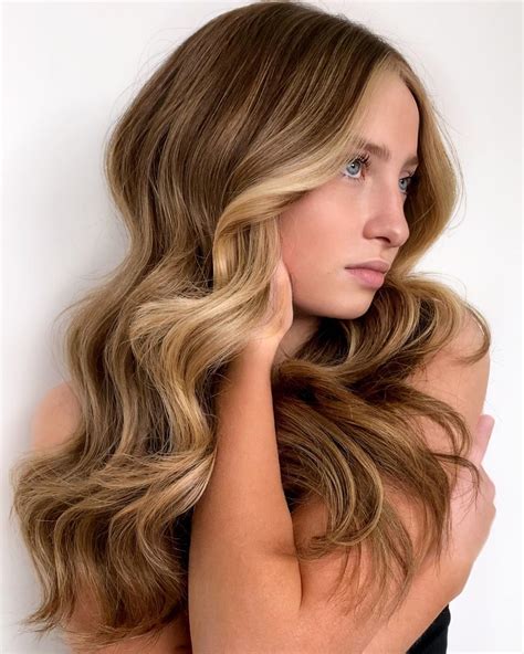 20 Flattering Hair Colors for Pale Skin - Hair Adviser