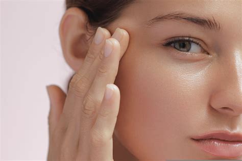 tinted sunscreen   natural  makeup  beauty collective