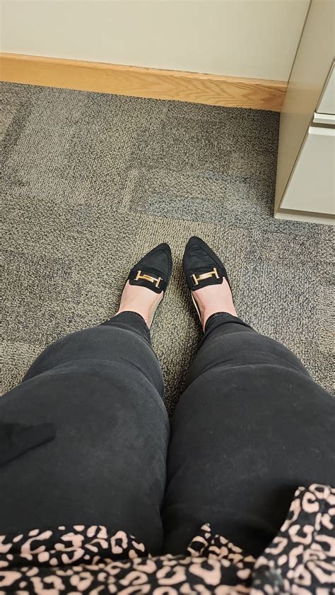 Had to put on real pants and come to the office today : r/SSBBW_400lb_plus