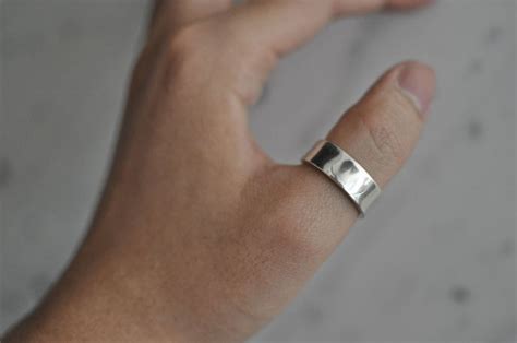 На каком пальце вы носите кольцо и что это значит — Jewellery Mag