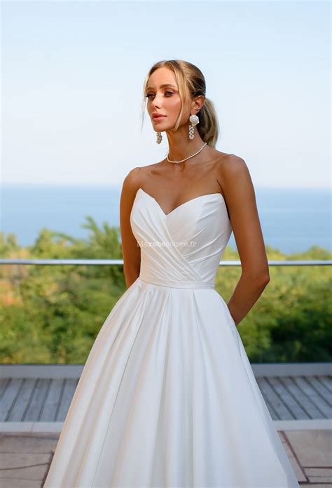 Robe de mariée classe chic