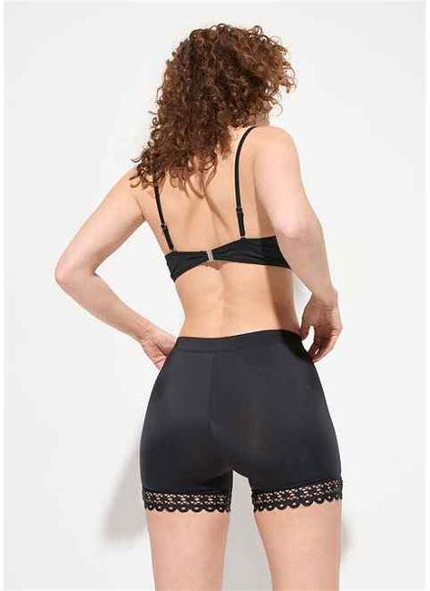Dámské bikiny – aktuální trendy roku 2024 | bonprix