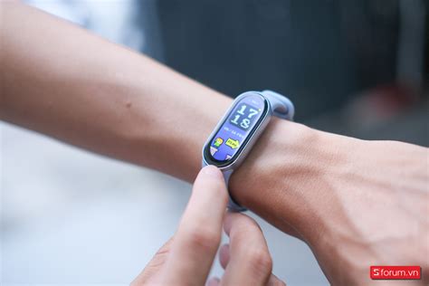 Trên tay Xiaomi Mi Band 9: Viền kim loại, nâng cấp cảm biến, pin 21 ...