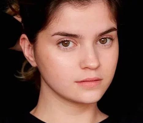 Carla Tous : sa biographie, filmographie, et quelques photos