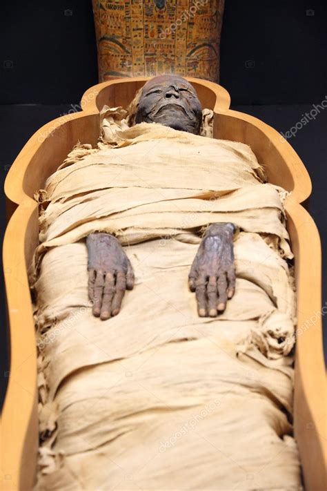 golden tombs top   iconic pieces  art  ancient egypt