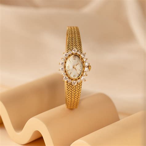 Pave Diamond Heart Mesh Timepiece Watch in Gold | Caitlyn Minimalist