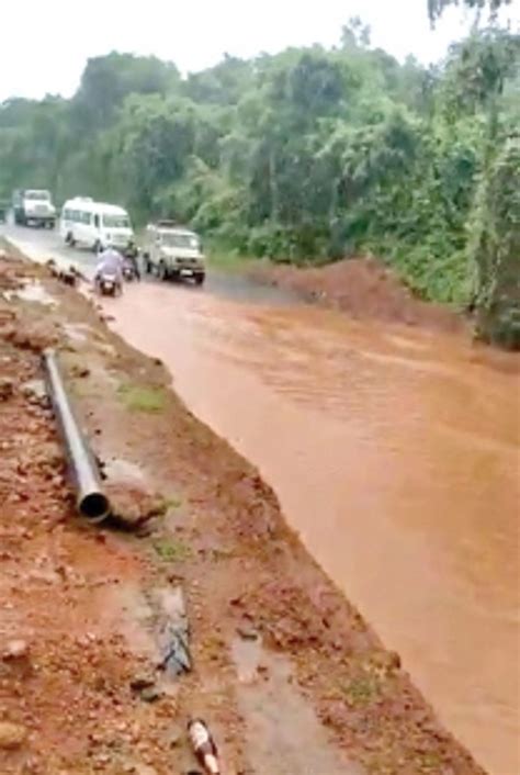 Waterlogging at NH 66 Porascadem causes inconvenience to commuters