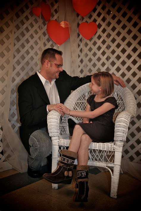 Father Daughter Pose Ideas at Isla Lascelles blog